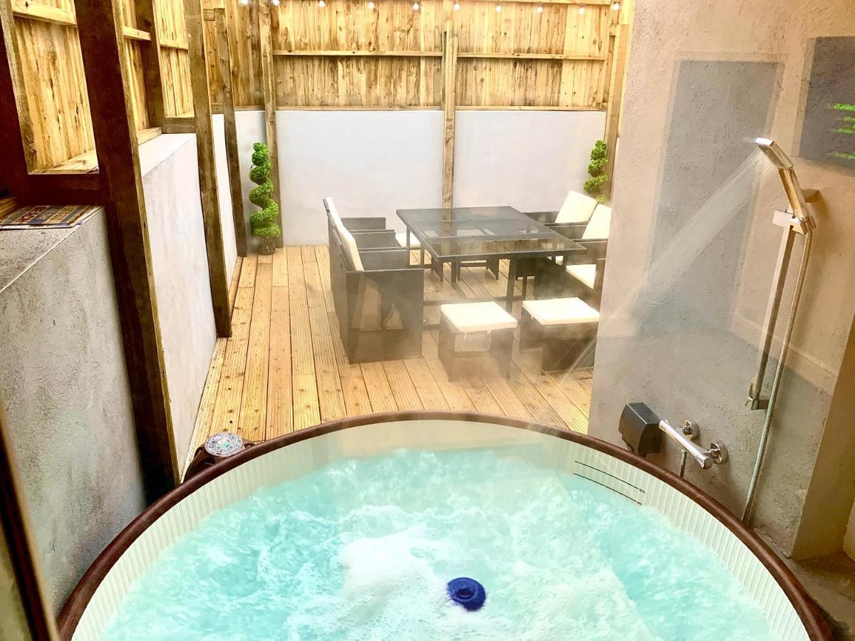 Victory Luxury Hot Tub House Villa Blackpool Exterior photo